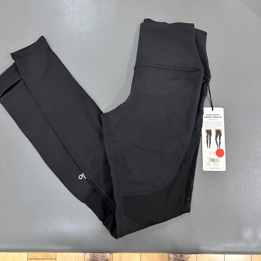 NWT Alo High Waist Coast Legging in Black, size S